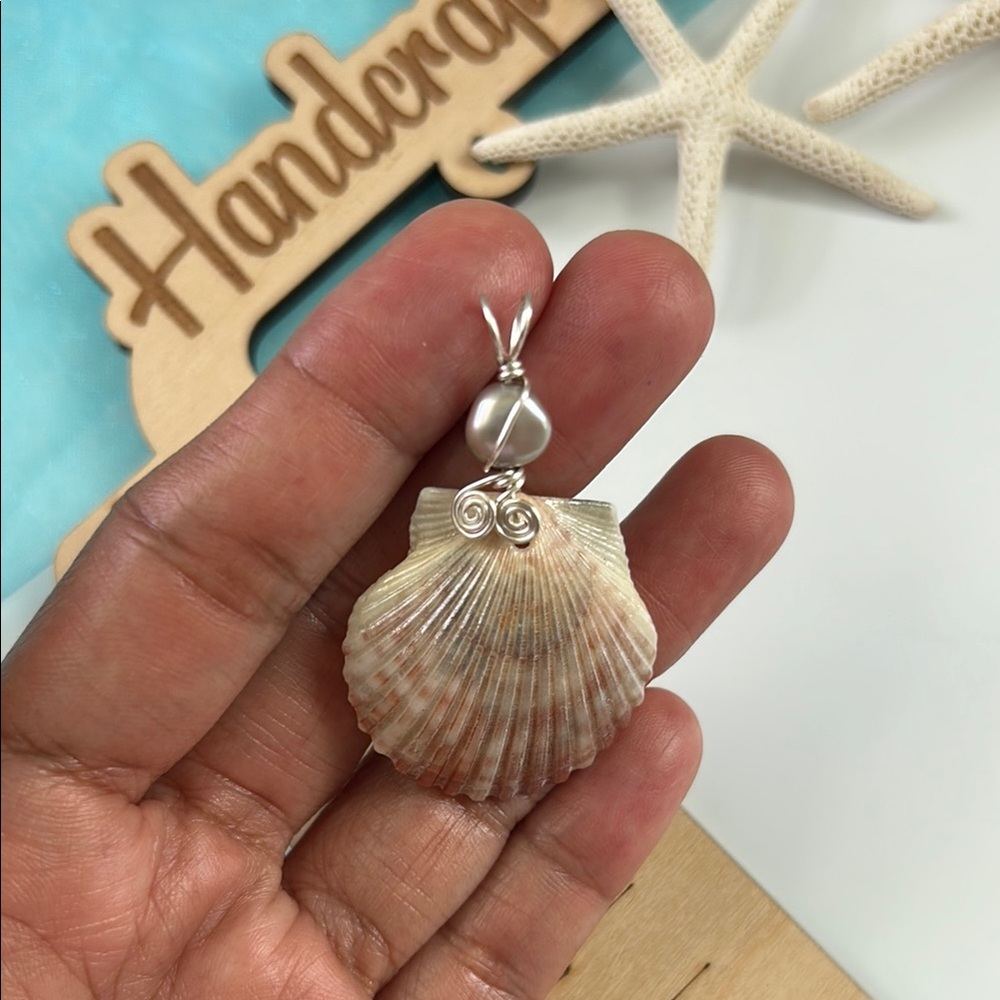 Orange Calico Shell Pendant with Grey Freshwater